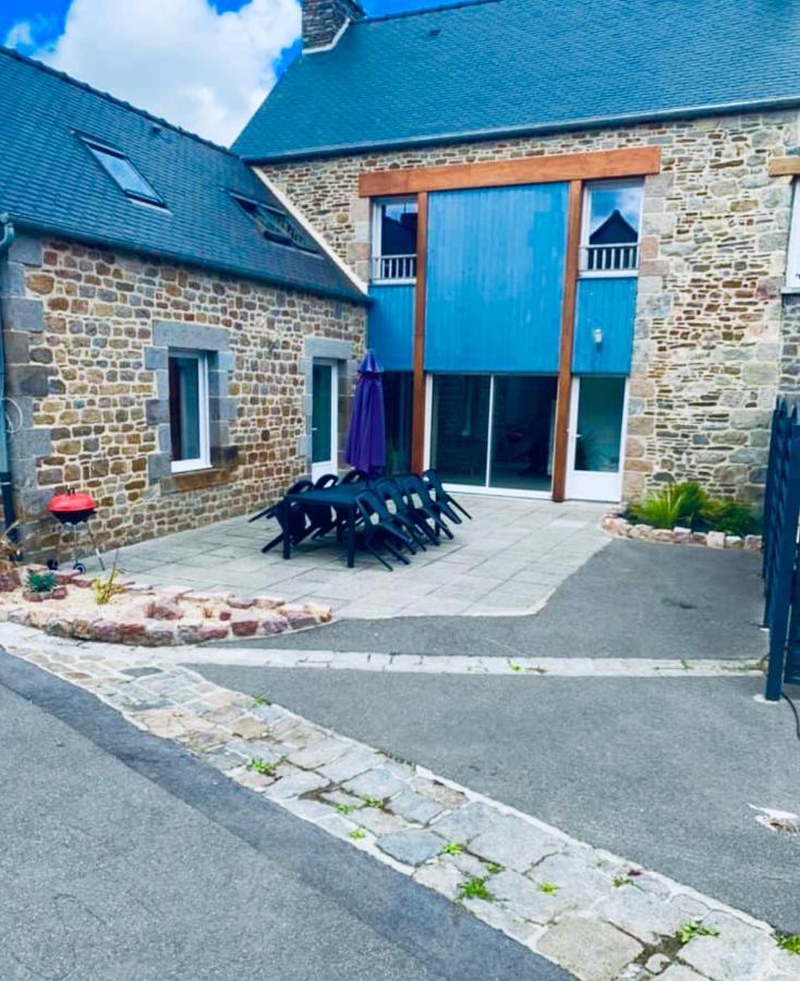 Le Gite De La Mongatelais Villa Roz-Landrieux Exteriör bild